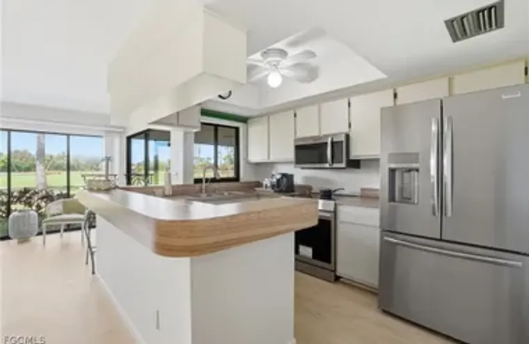 5585 TRAILWINDS DR 314, FORT MYERS, FL, ..., Fort Myers, FL 33907