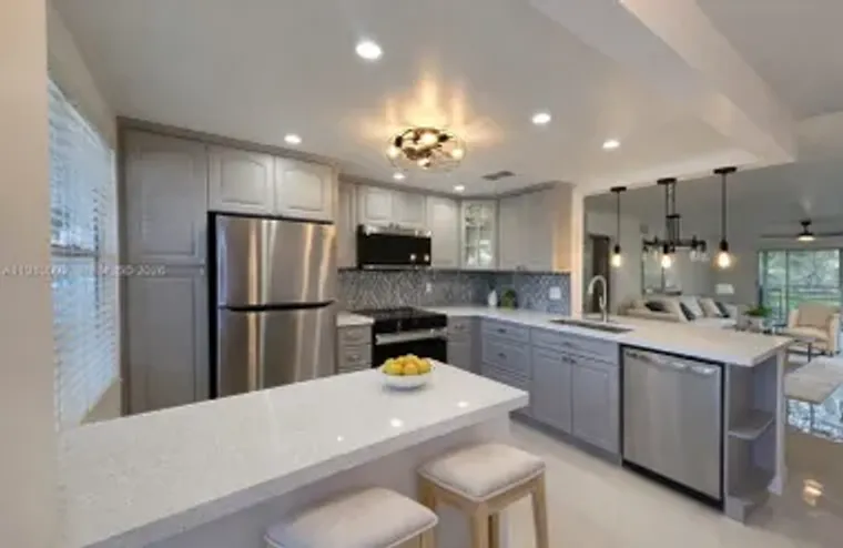 2403 ANTIGUA CIR L2, COCONUT CREEK, FL, ..., Coconut Creek, FL 33066