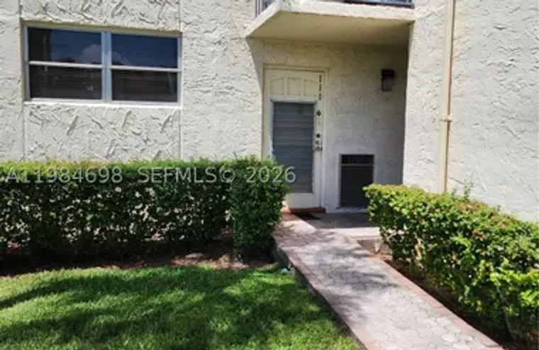 681 S HOLLYBROOK DR 110, PEMBROKE PINES,..., Pembroke Pines, FL 33025