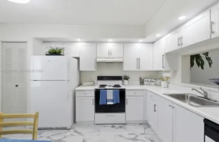 1200 SW 137TH AVE 308E, PEMBROKE PINES, ..., Pembroke Pines, FL 33027