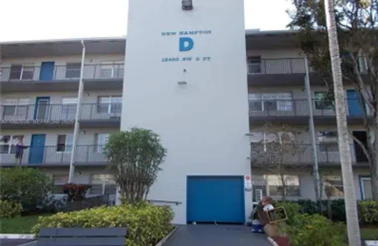 13450 SW 3RD ST 310D, PEMBROKE PINES, FL..., Pembroke Pines, FL 33027