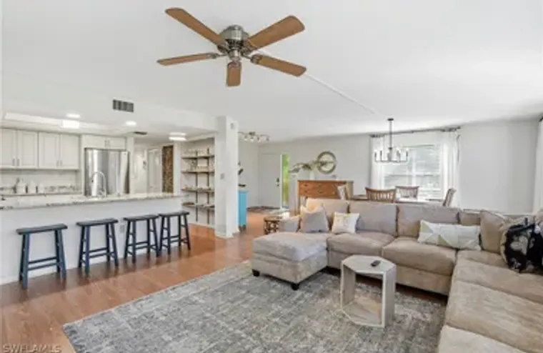 3300 BINNACLE DR 102, NAPLES, FL, 34103, Naples, FL 34103