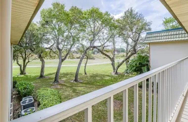 6 VISTA GARDENS TRL 205, VERO BEACH, FL,..., Vero Beach, FL 32962