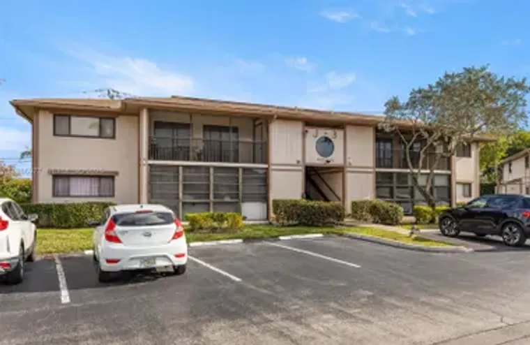 10709 W CLAIRMONT CIR 111, TAMARAC, FL, ..., Tamarac, FL 33321