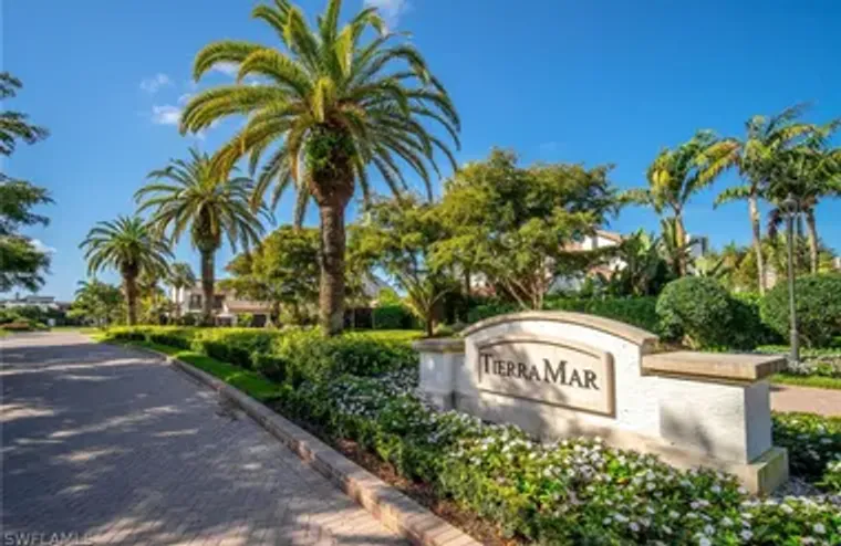 548 TIERRA MAR LN 13, NAPLES, FL, 34108, Naples, FL 34108