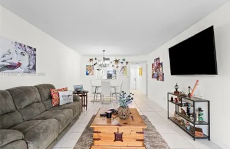 901 COLONY POINT CIR 304, PEMBROKE PINES..., Pembroke Pines, FL 33026