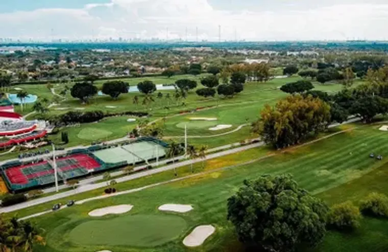 9200 N HOLLYBROOK LAKE DR 303, PEMBROKE ..., Pembroke Pines, FL 33025