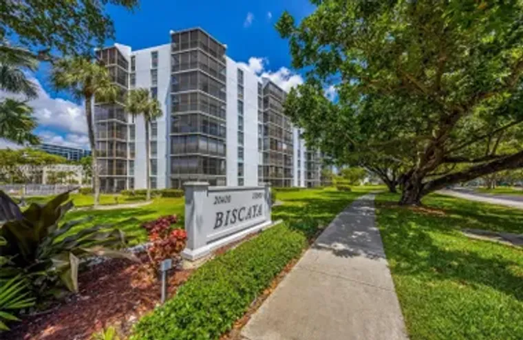 20400 W COUNTRY CLUB DR 812, AVENTURA, F..., Aventura, FL 33180