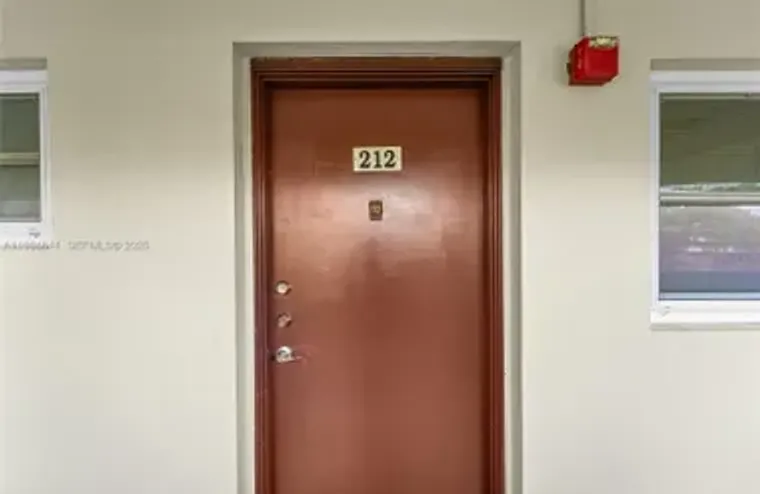 3090 NW 46TH AVE 212C, LAUDERDALE LAKES,..., Lauderdale Lakes, FL 33313