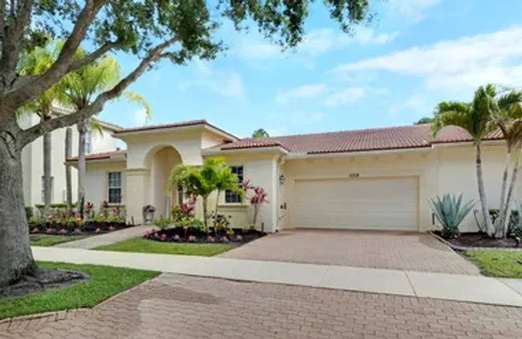10118 SW CANOSSA WAY, PORT ST LUCIE, FL,..., Port St Lucie, FL 34986