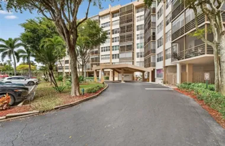 1400 SAINT CHARLES PL 222, PEMBROKE PINE..., Pembroke Pines, FL 33026