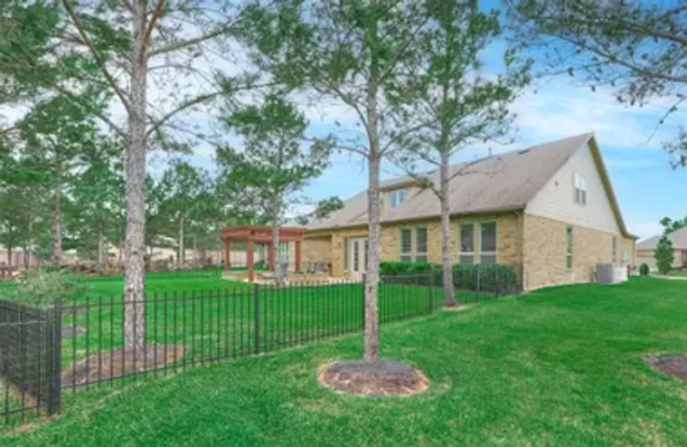 230 CONNEMARA DR, THE WOODLANDS, TX, 773..., The Woodlands, TX 77382