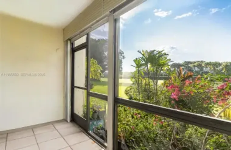 9820 S HOLLYBROOK LAKE DR 106, PEMBROKE ..., Pembroke Pines, FL 33025