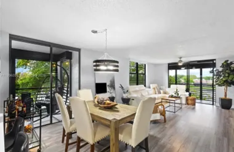 1101 COLONY POINT CIR 301, PEMBROKE PINE..., Pembroke Pines, FL 33026