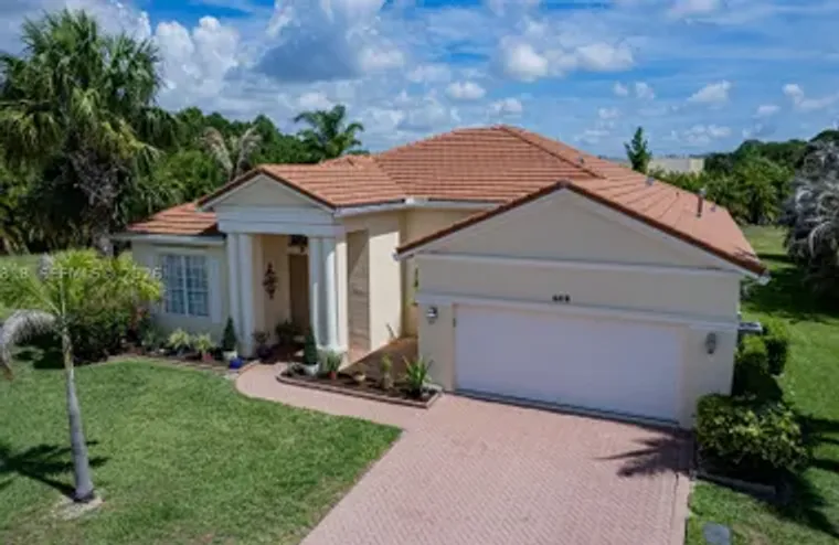 608 SW CHESAPEAKE CT, PORT ST LUCIE, FL,..., Port St Lucie, FL 34986