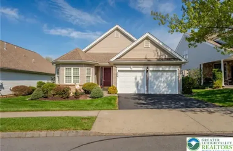 5 EDINBURGH DR, EASTON, PA, 18045, Easton, PA 18045