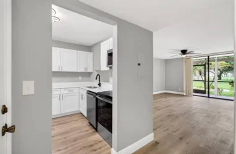 5340 LAS VERDES CR LAS VERDES CIR 109, D..., Delray Beach, FL 33484