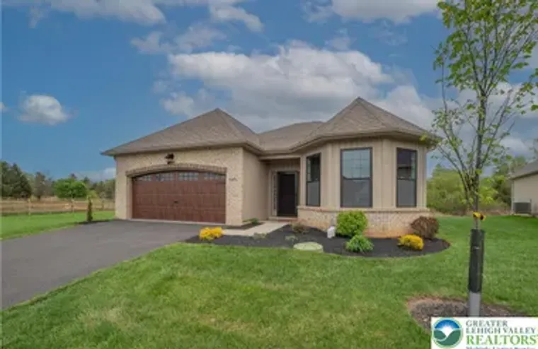 4085 EVENINGSTAR RD, EMMAUS BORO, PA, 18..., Emmaus Boro, PA 18049
