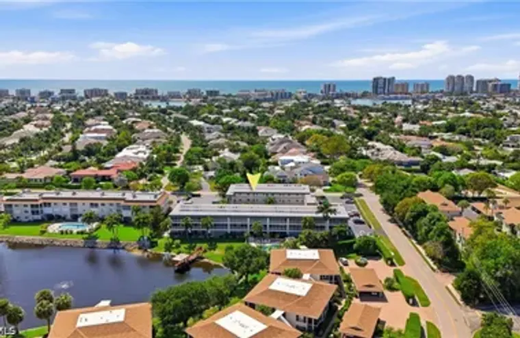 3150 BINNACLE DR 318, NAPLES, FL, 34103, Naples, FL 34103