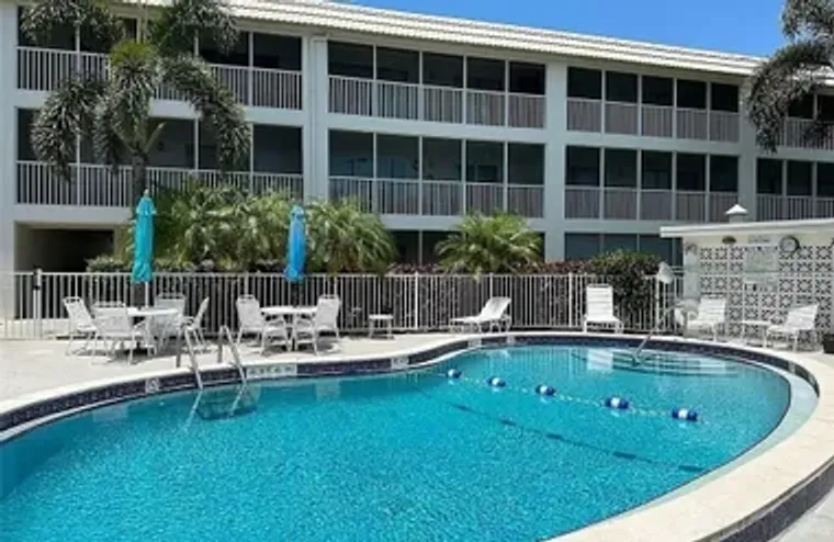 3150 BINNACLE DR 318, NAPLES, FL, 34103, Naples, FL 34103