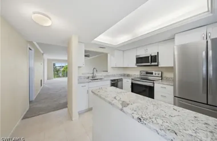 3150 BINNACLE DR 318, NAPLES, FL, 34103, Naples, FL 34103