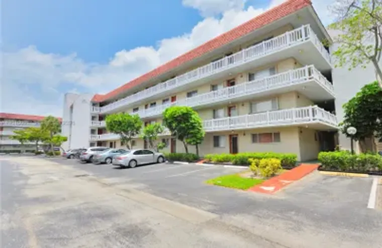 3571 INVERRARY DR 202, LAUDERHILL, FL, 3..., Lauderhill, FL 33319
