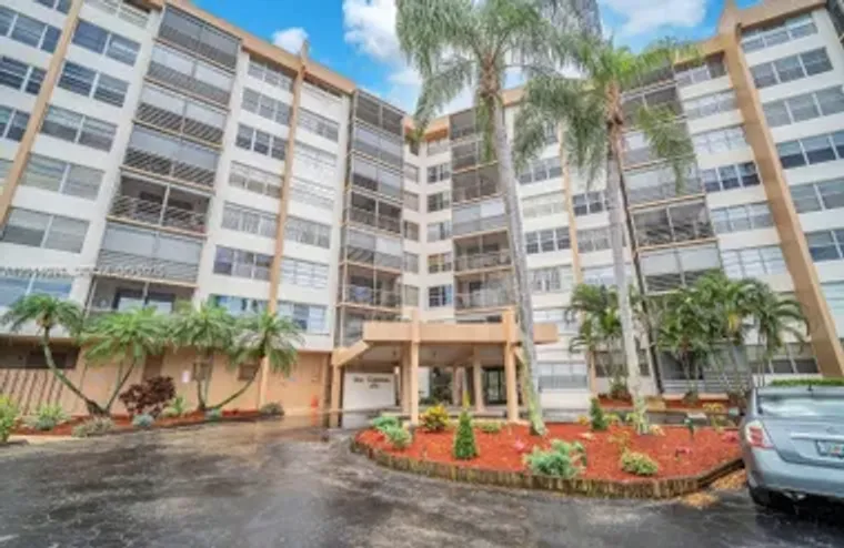 1200 SAINT CHARLES PL 415, PEMBROKE PINE..., Pembroke Pines, FL 33026