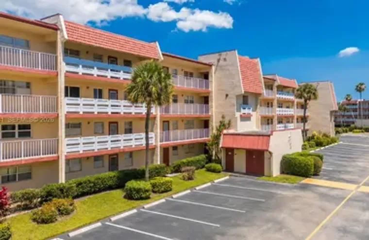 1020 COUNTRY CLUB DR 405, MARGATE, FL, 3..., Margate, FL 33063