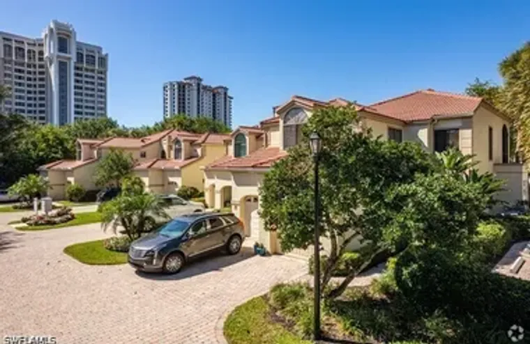 7056 PELICAN BAY BLVD B201, NAPLES, FL, ..., Naples, FL 34108
