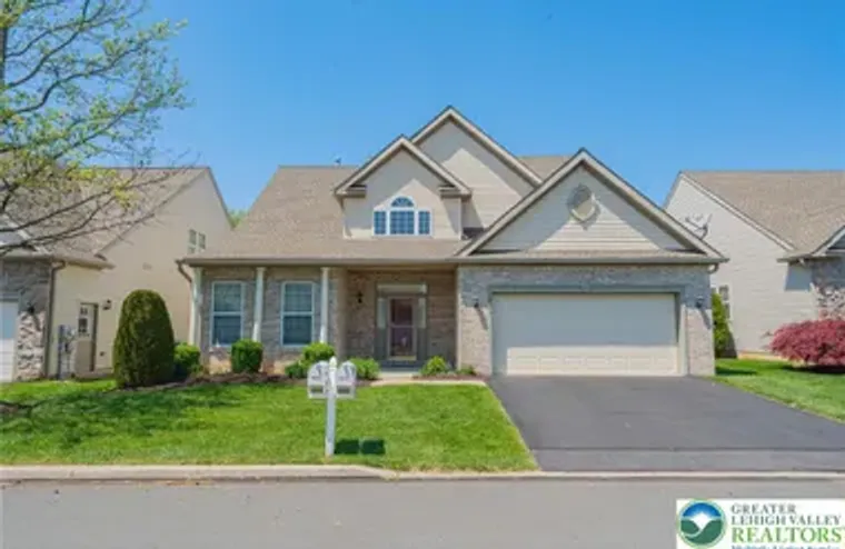 6634 BLUE HEATHER CT, LOWER MACUNGIE TWP..., Lower Macungie Twp, PA 18062