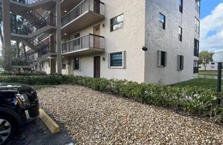 4970 E SABAL PALM BLVD 115, TAMARAC, FL,..., Tamarac, FL 33319