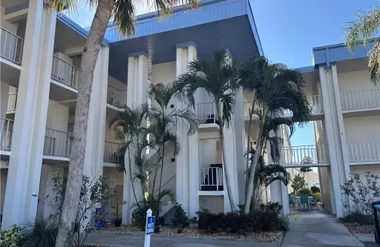 1624 PINE VALLEY DR 218, FORT MYERS, FL,..., Fort Myers, FL 33907