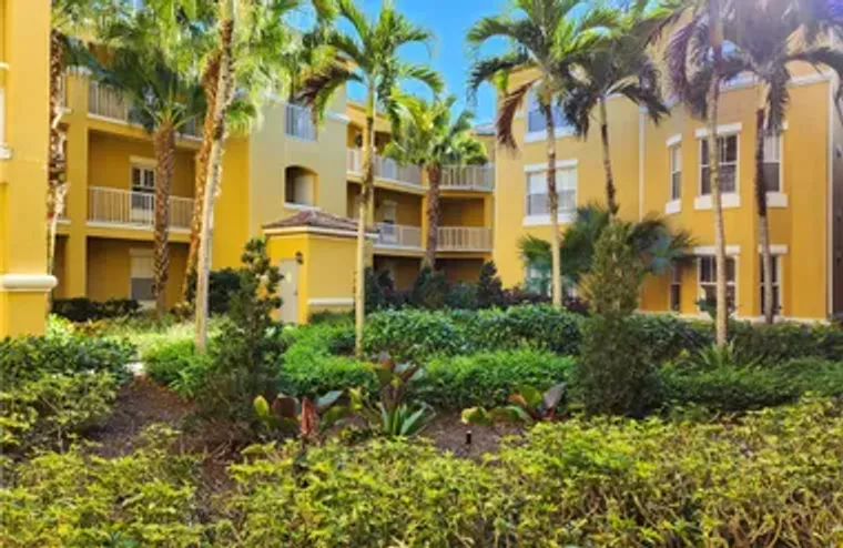 5045 FAIRWAYS CIR APT D201, VERO BEACH, ..., Vero Beach, FL 32967