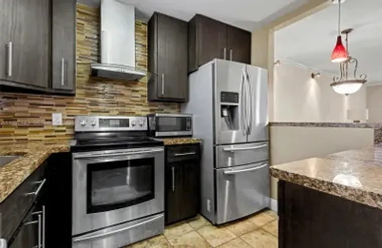 6650 ROYAL PALM BLVD 204C, MARGATE, FL, ..., Margate, FL 33063