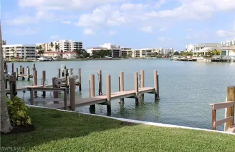 333 HARBOUR DR 109, NAPLES, FL, 34103, Naples, FL 34103