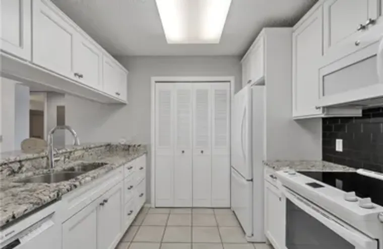 38 PLANTATION DR 203, VERO BEACH, FL, 32..., Vero Beach, FL 32966