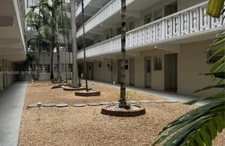 330 SE 2ND ST 104F, HALLANDALE BEACH, FL..., Hallandale Beach, FL 33009