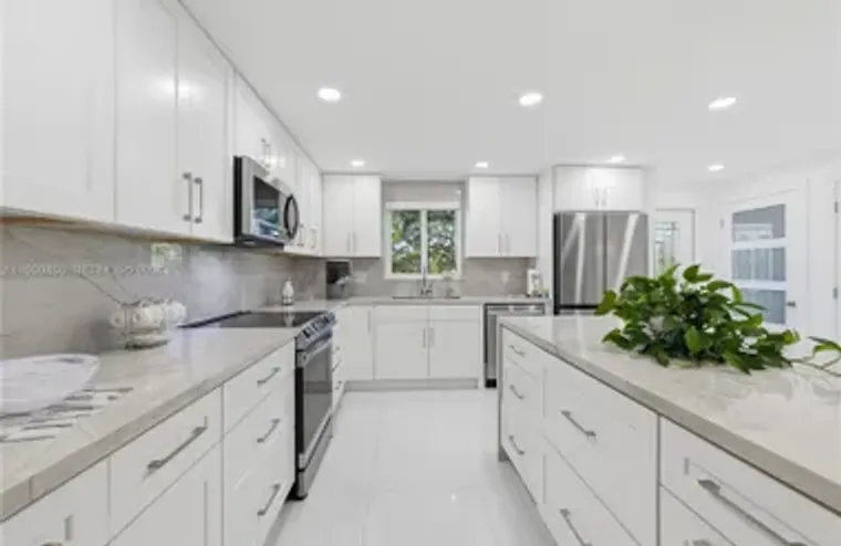 250 S HOLLYBROOK TER 306, PEMBROKE PINES..., Pembroke Pines, FL 33025