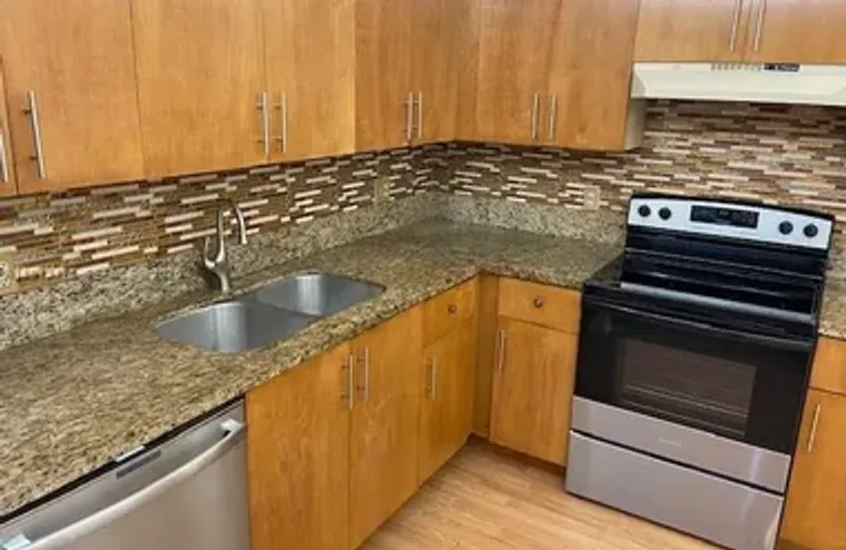 1902 BERMUDA CIR E2, COCONUT CREEK, FL, ..., Coconut Creek, FL 33066