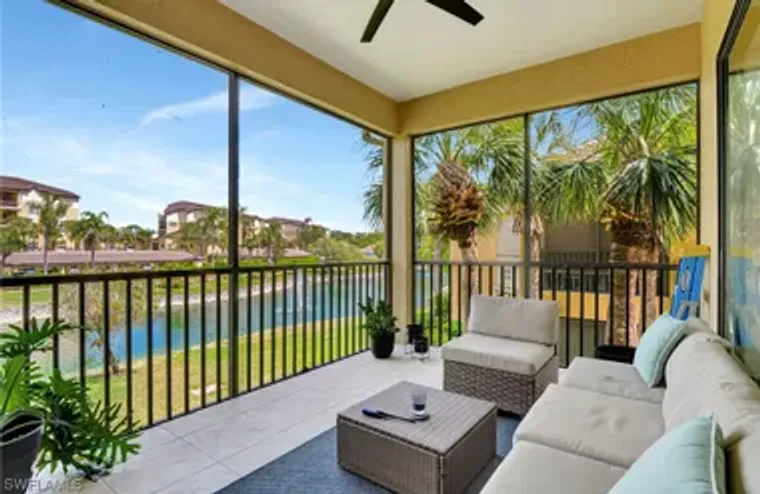 190 VINTAGE CIR 202, NAPLES, FL, 34119, Naples, FL 34119