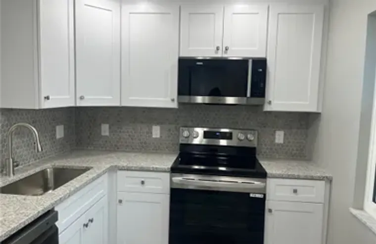 1740 PINE VALLEY DR 313, FORT MYERS, FL,..., Fort Myers, FL 33907