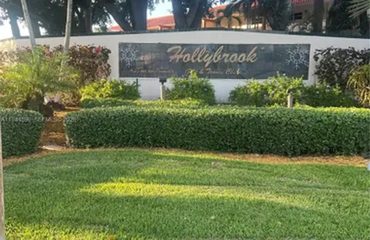 8900 WASHINGTON BLVD 402, PEMBROKE PINES..., Pembroke Pines, FL 33025