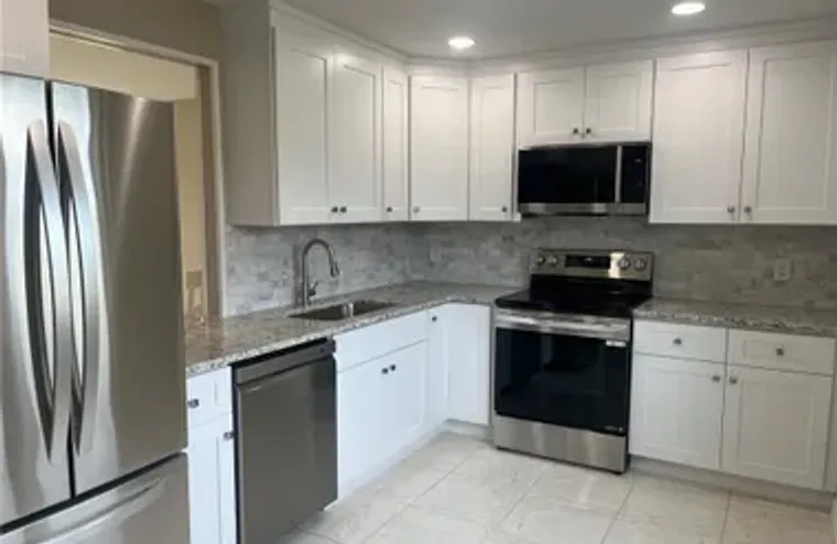 1740 PINE VALLEY DR 116, FORT MYERS, FL,..., Fort Myers, FL 33907