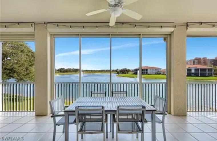 689 VINTAGE RESERVE CIR 15D, NAPLES, FL,..., Naples, FL 34119