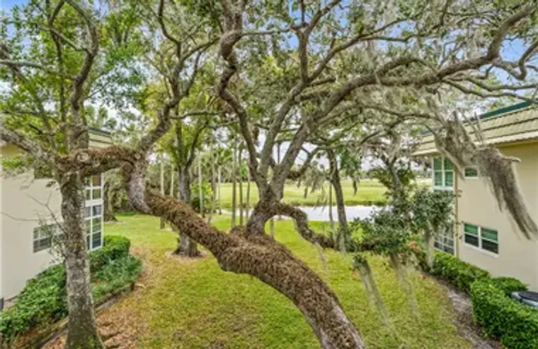 11 VISTA GARDENS TRL 204, VERO BEACH, FL..., Vero Beach, FL 32962