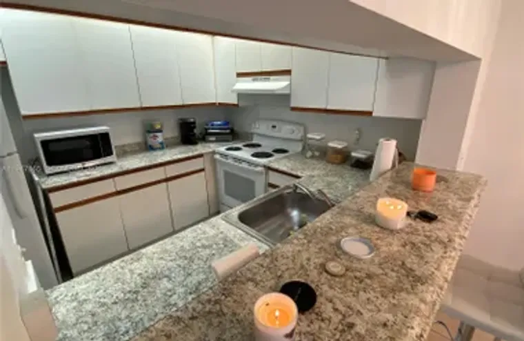 12950 SW 7TH CT 310A, PEMBROKE PINES, FL..., Pembroke Pines, FL 33027