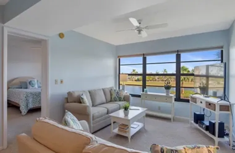 31 PLANTATION DR APT 201, VERO BEACH, FL..., Vero Beach, FL 32966