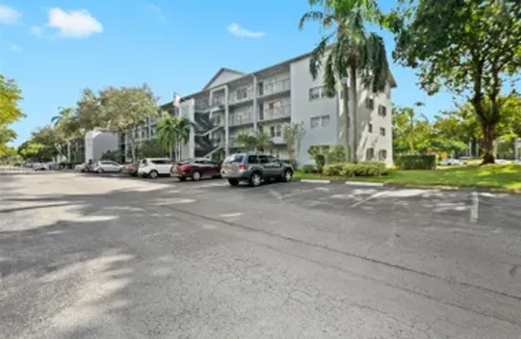 12600 SW 5TH CT L212, PEMBROKE PINES, FL..., Pembroke Pines, FL 33027