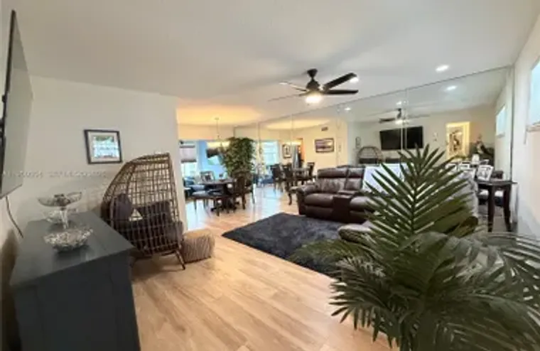 18 COLONIAL CLUB DR 202, BOYNTON BEACH, ..., Boynton Beach, FL 33435