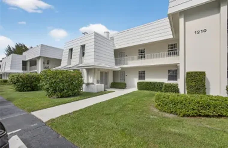 1210 N SUGAR SANDS BLVD 240, SINGER ISLA..., Singer Island, FL 33404